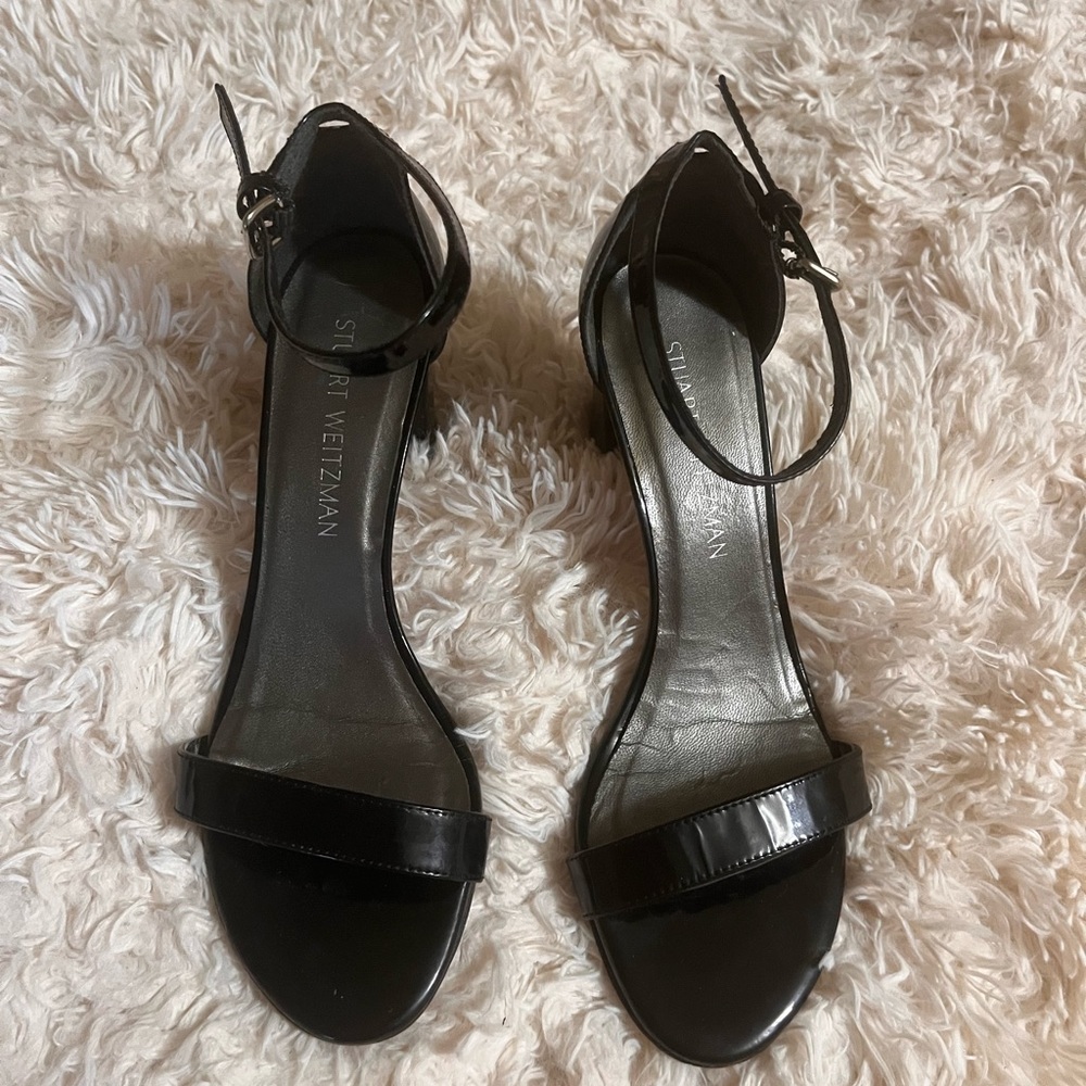 Black heels these are in good condition and have been worn.